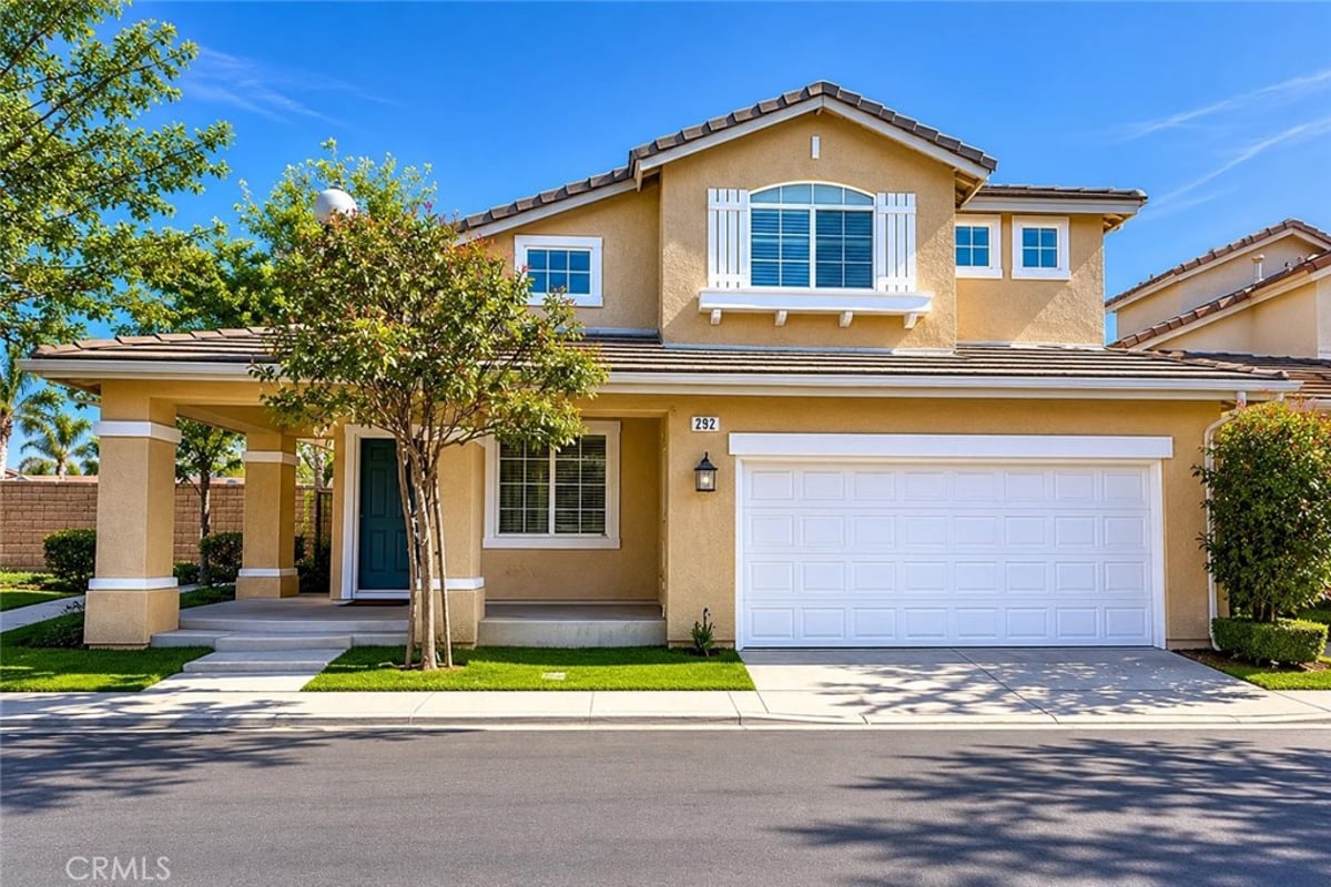 292 Edgemire Lane, Simi Valley, CA 93065 — photo 1 of 40