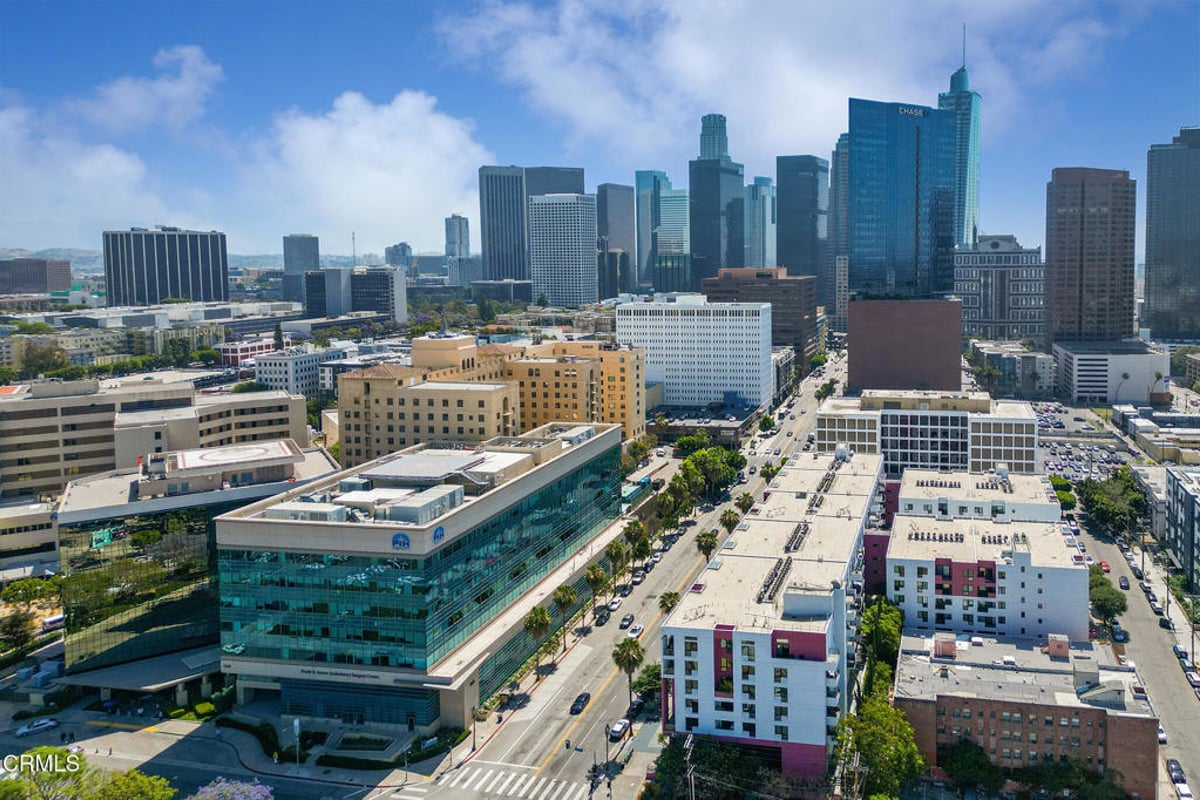 1234 Wilshire Boulevard 330, Los Angeles, CA 90017 — photo 1 of 27
