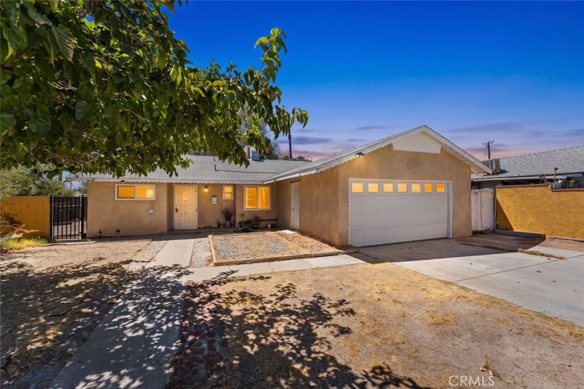 45303 6th Street E, Lancaster, CA 93535 — photo 1 of 41