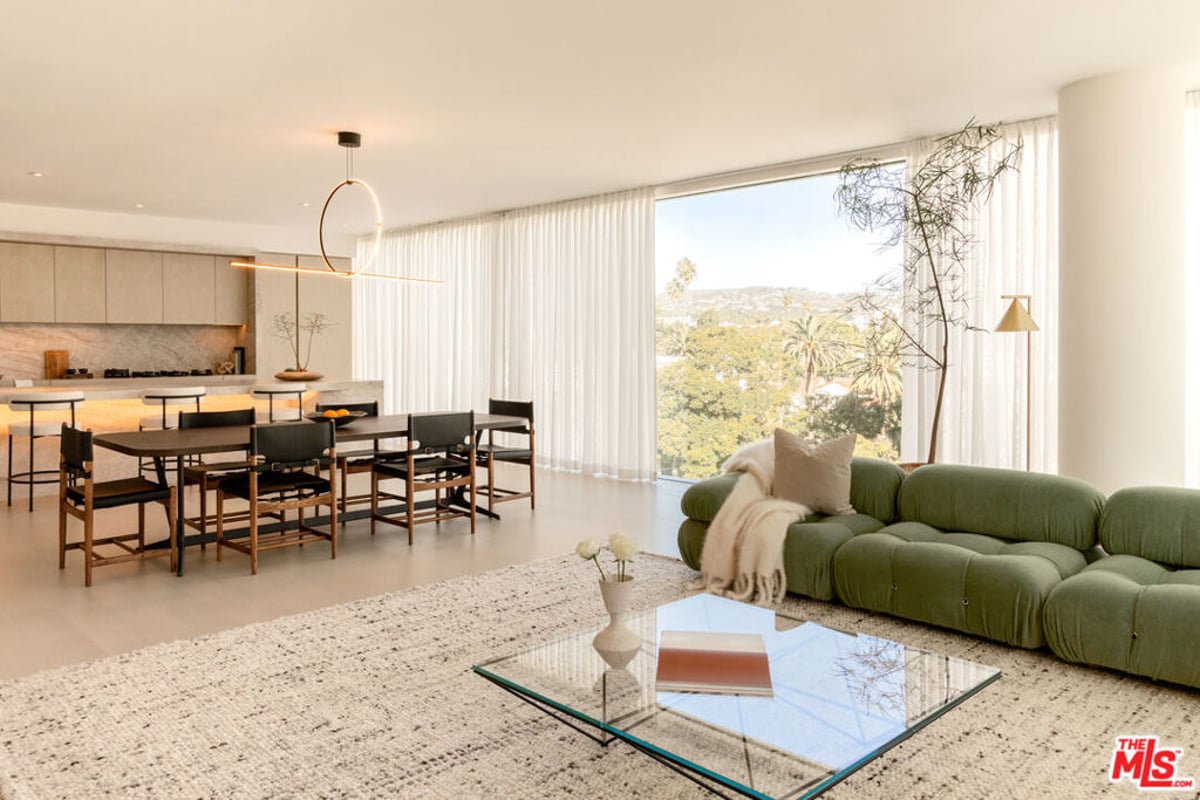 9200 Wilshire Blvd 502E, Beverly Hills, CA 90212 — photo 1 of 23