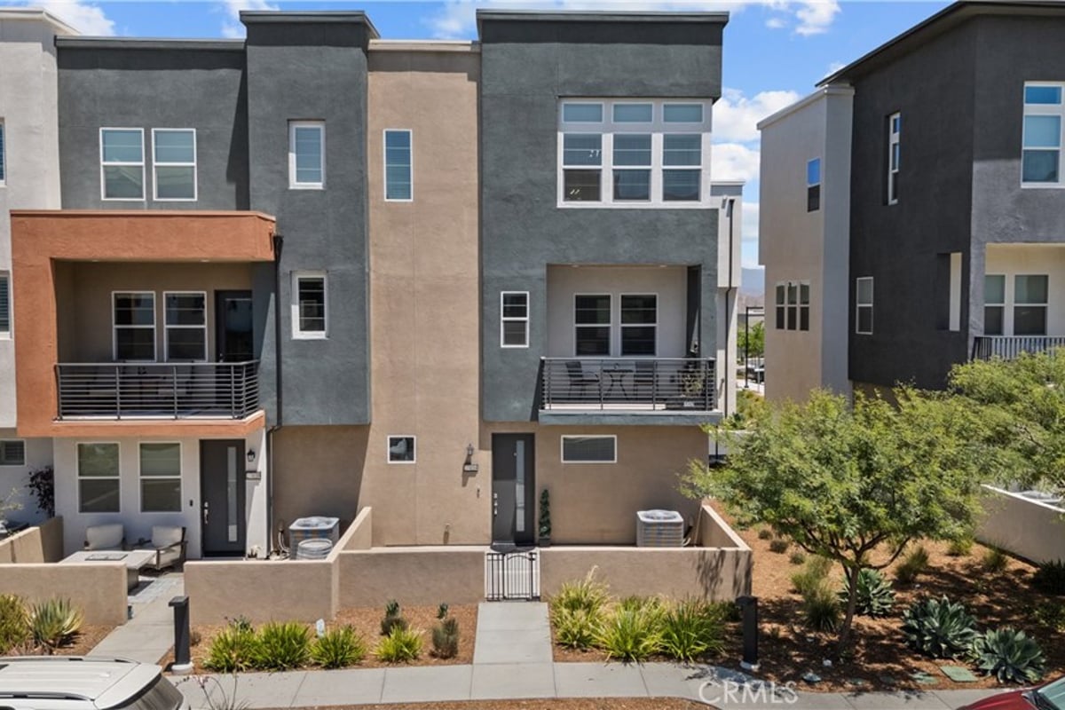 27034 Hummingbird Lane, Valencia, CA 91381 — photo 1 of 5