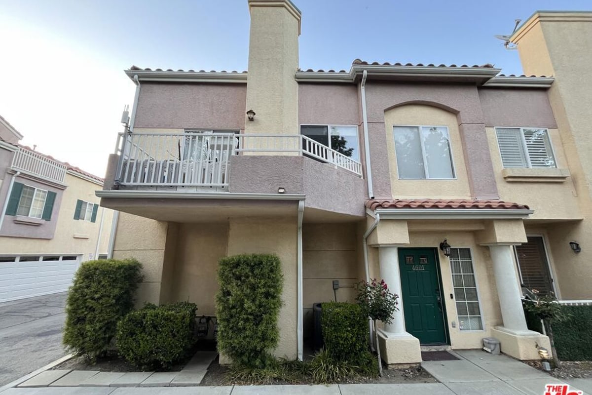18102 Flynn Drive 4601, Canyon Country, CA 91387 — photo 1 of 3