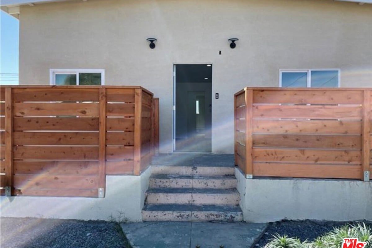 328 W Elm Street, Compton, CA 90220 — photo 1 of 12