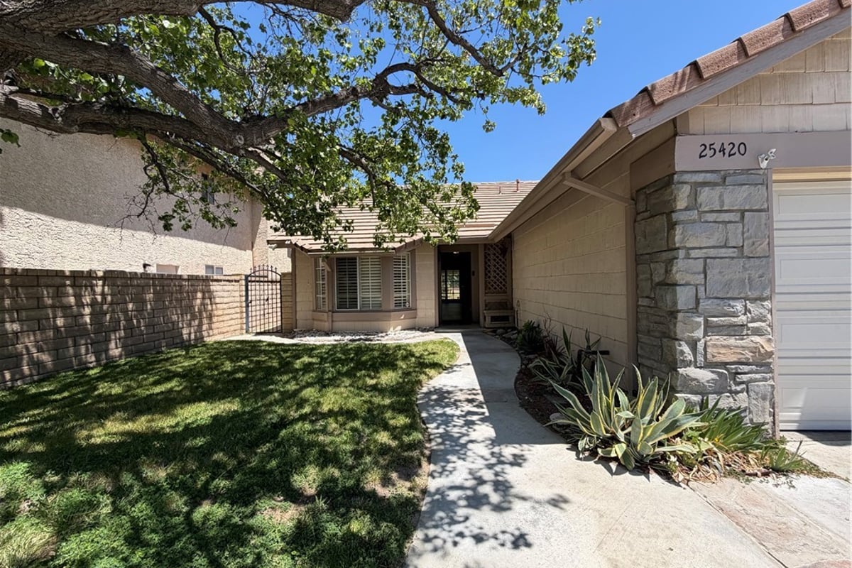 25420 Sheffield Ln, Saugus, CA 91350 — photo 1 of 24