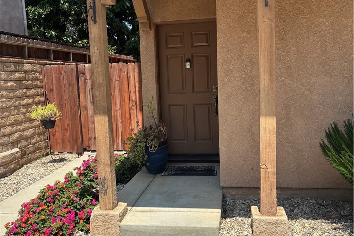 12724 Palm Court, Sylmar, CA 91342 — photo 1 of 12