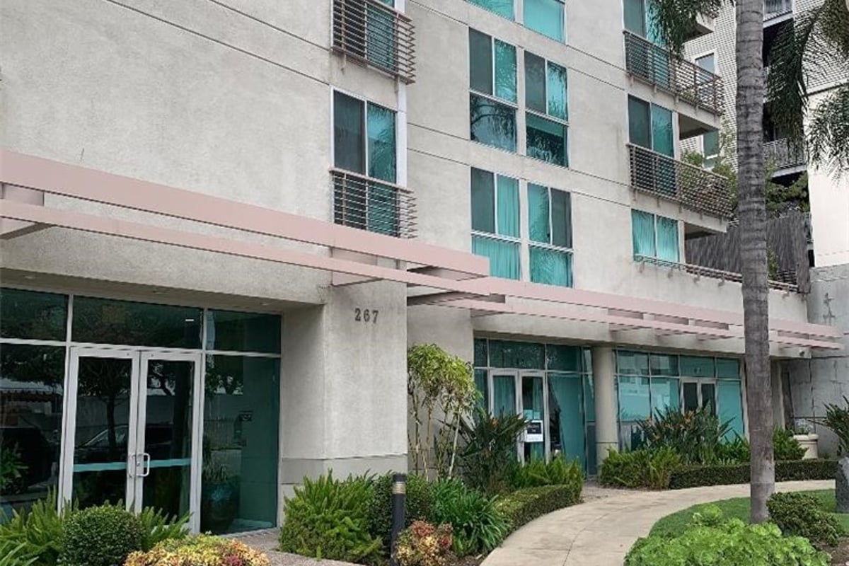 267 S San Pedro 502, Los Angeles, CA 90012 — photo 1 of 5