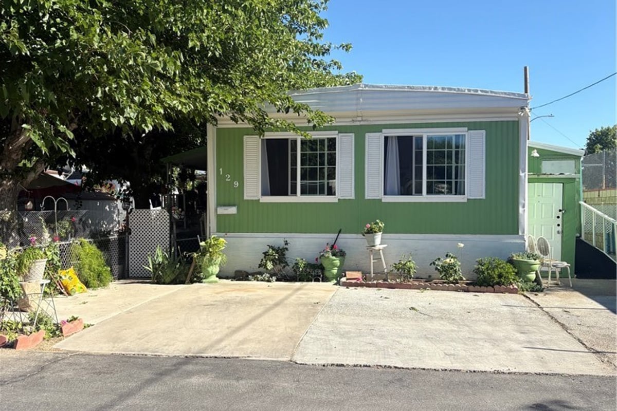 37311 47TH ST E #129 129, Palmdale, CA 93552 — photo 1 of 9