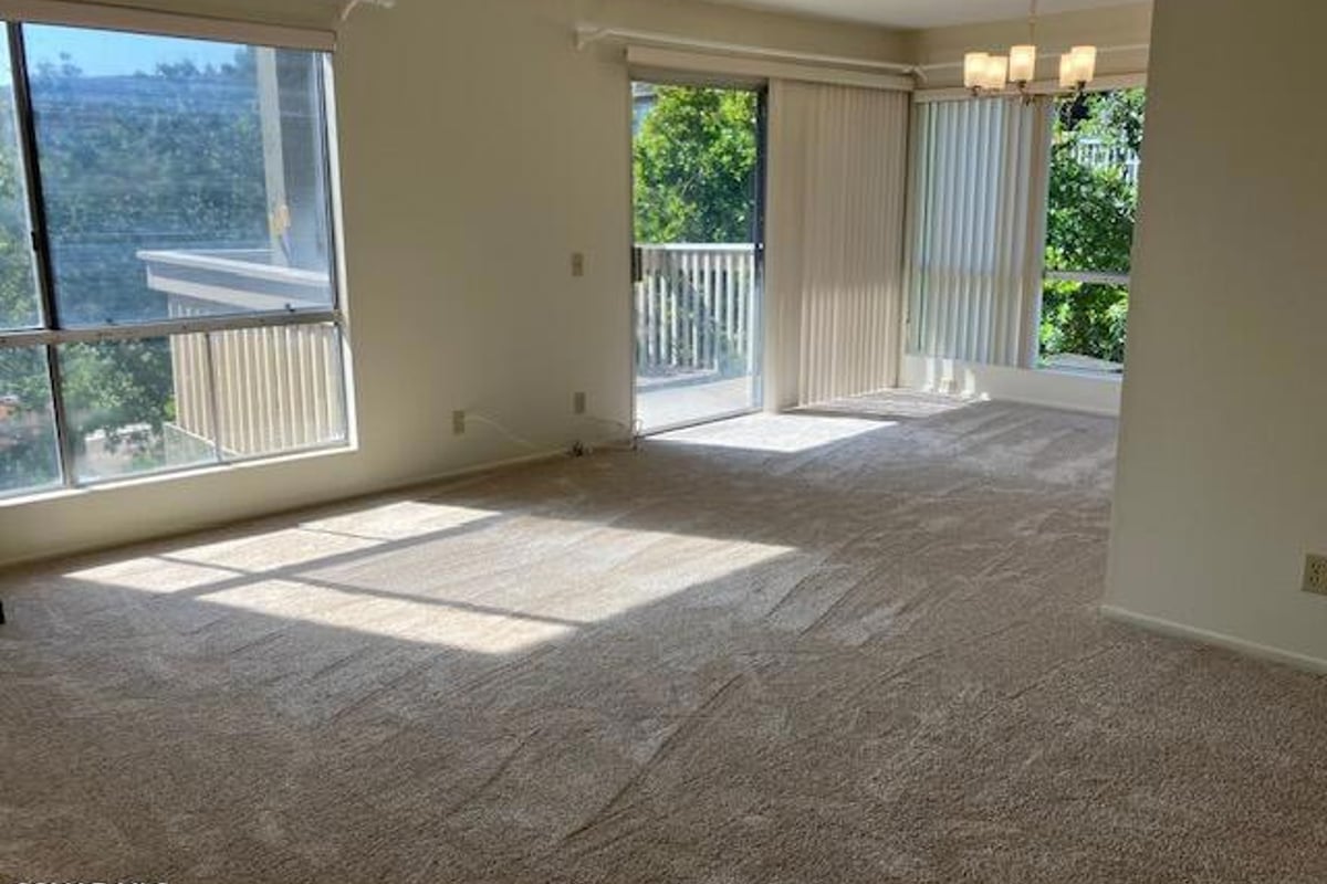 254 Sequoia Court 37, Thousand Oaks, CA 91360 — photo 1 of 36