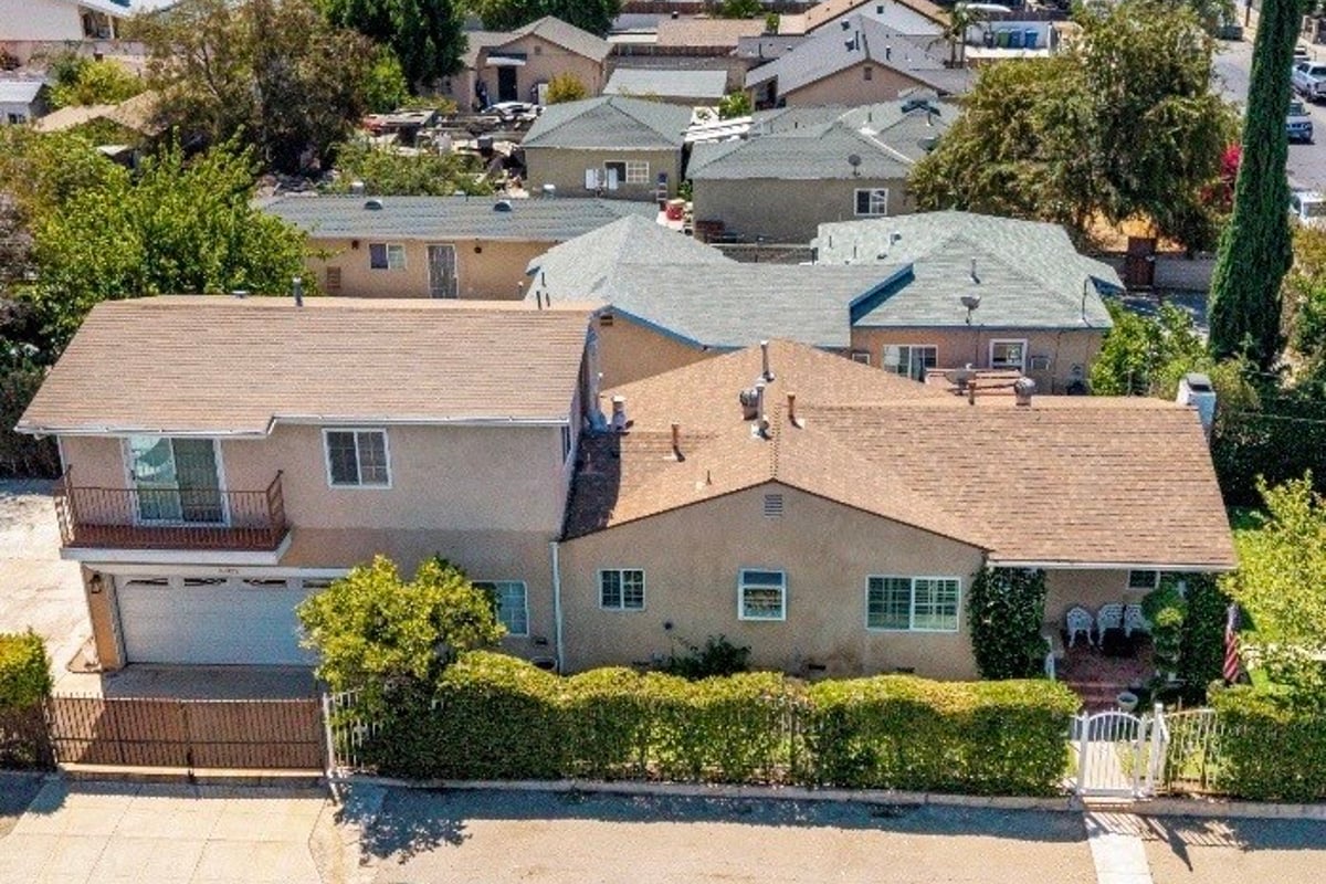 10322 Rincon Avenue, Pacoima, CA 91331 — photo 1 of 33