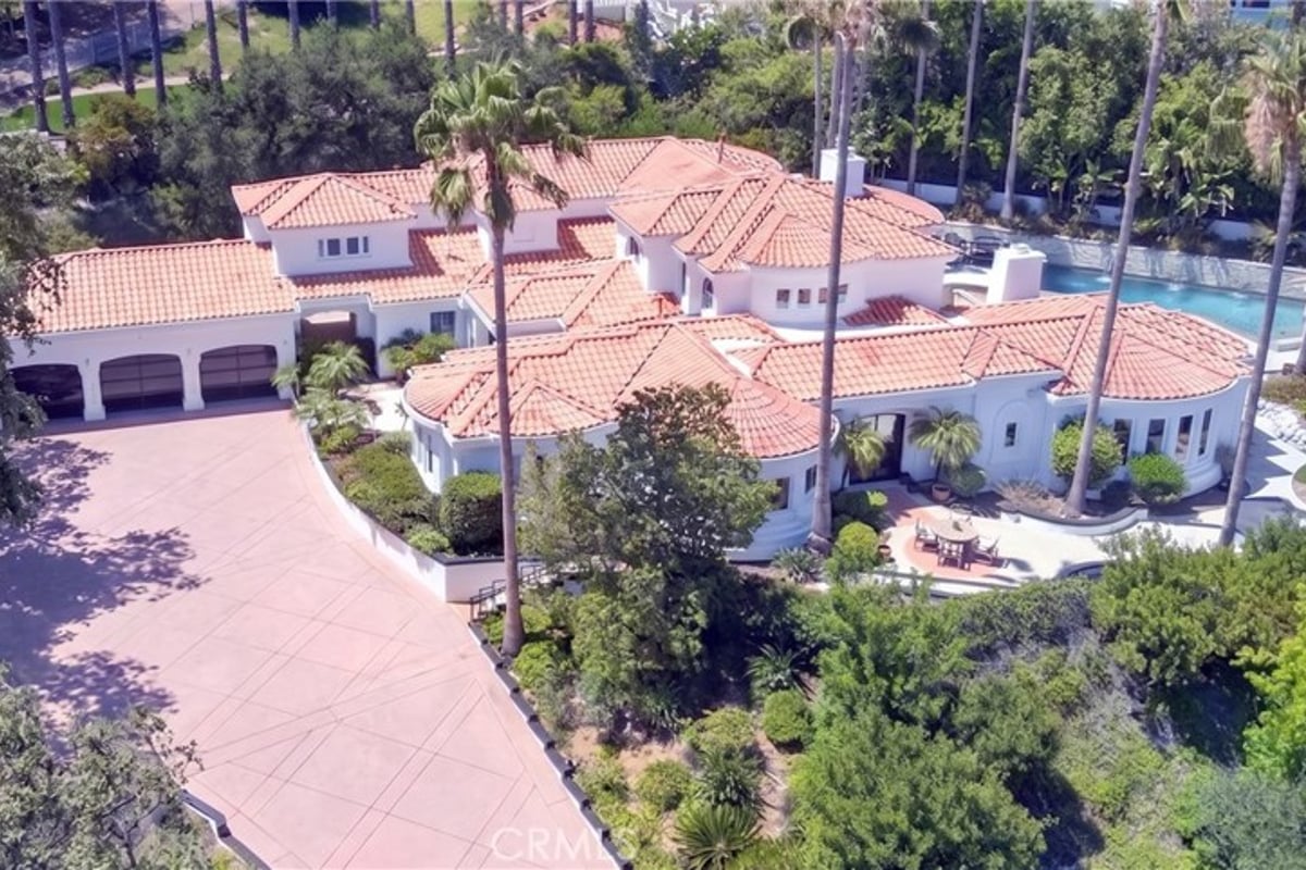 1377 Pathfinder Avenue, Westlake Village, CA 91362 — photo 1 of 75