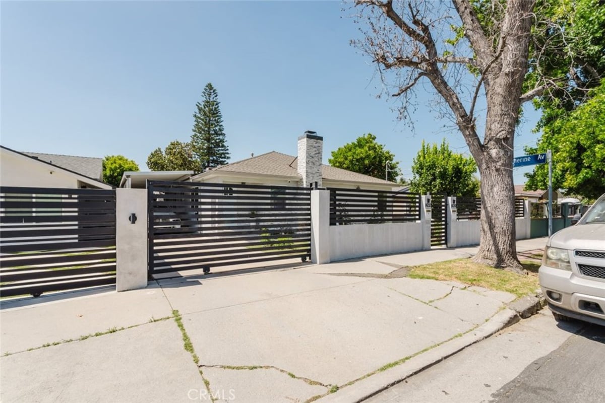 14232 Hart, Van Nuys, CA 91405 — photo 1 of 72