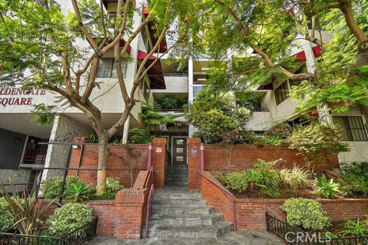 730 W 4th, Long Beach, CA 90802 — photo 1 of 17