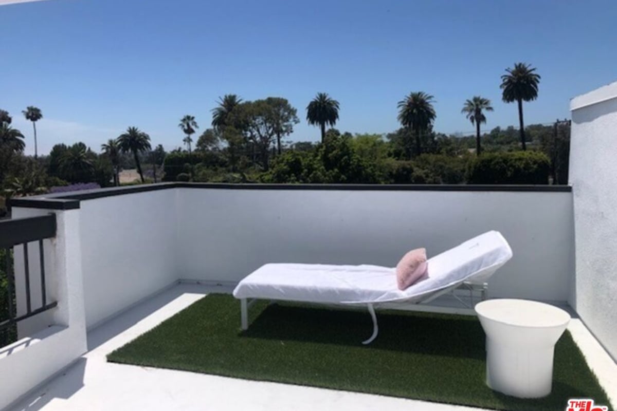 9033 Vista Grande Street 1, West Hollywood, CA 90069 — photo 1 of 44