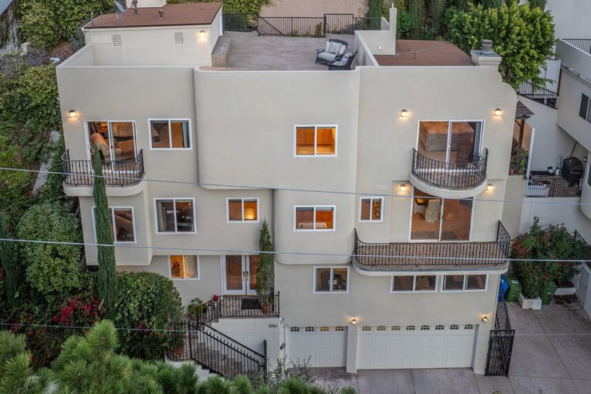 3943 Avenida Del Sol, Studio City, CA 91604 — photo 1 of 29