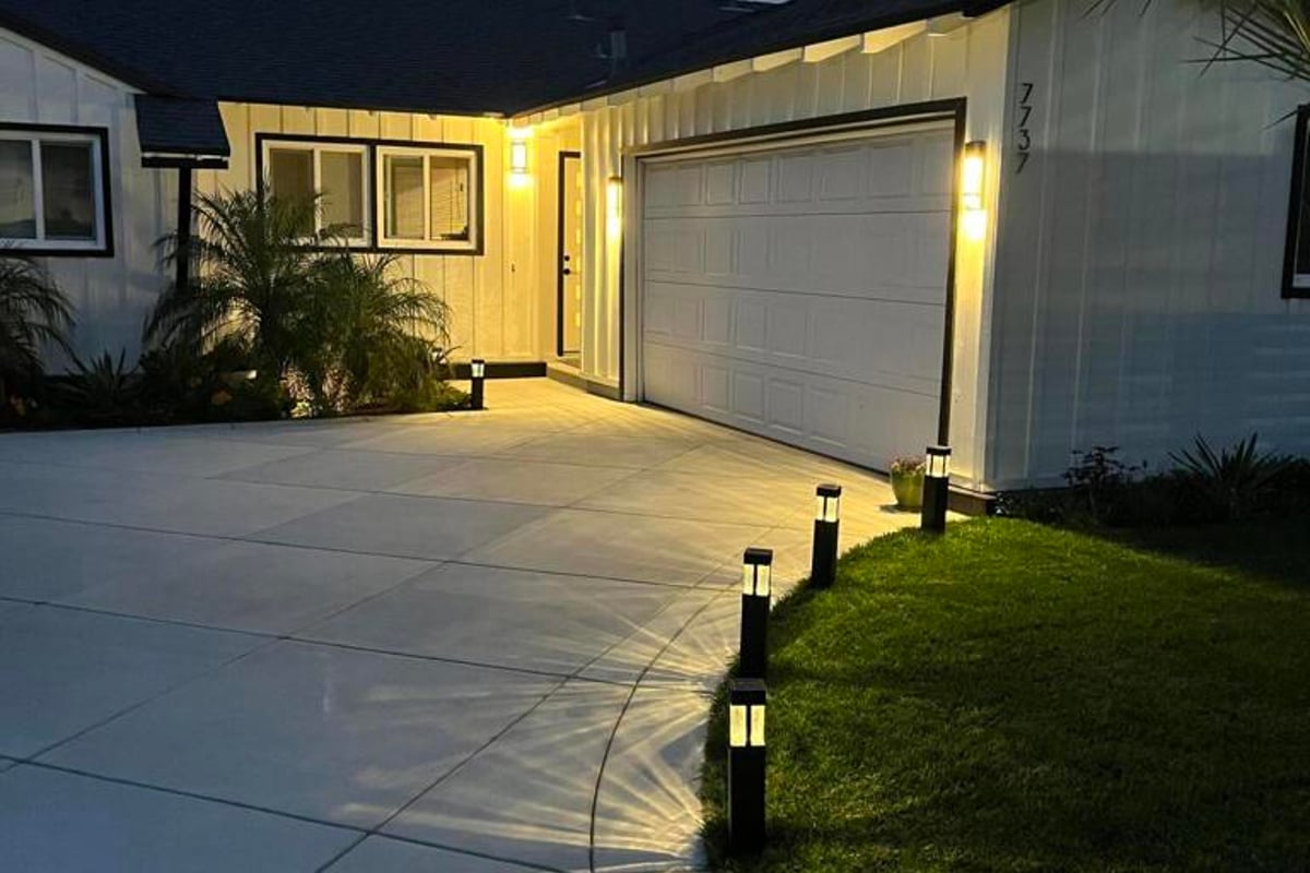 7737 Bellaire Avenue, North Hollywood, CA 91605 — photo 1 of 41