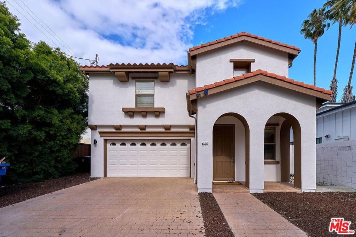 646 N Sierra Bonita Avenue, Los Angeles, CA 90036 — photo 1 of 73