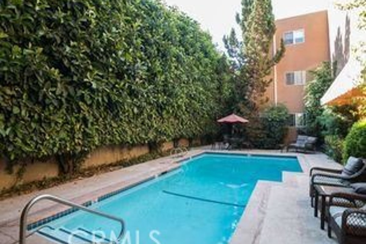 4240 Fulton, Studio City, CA 91604 — photo 1 of 4