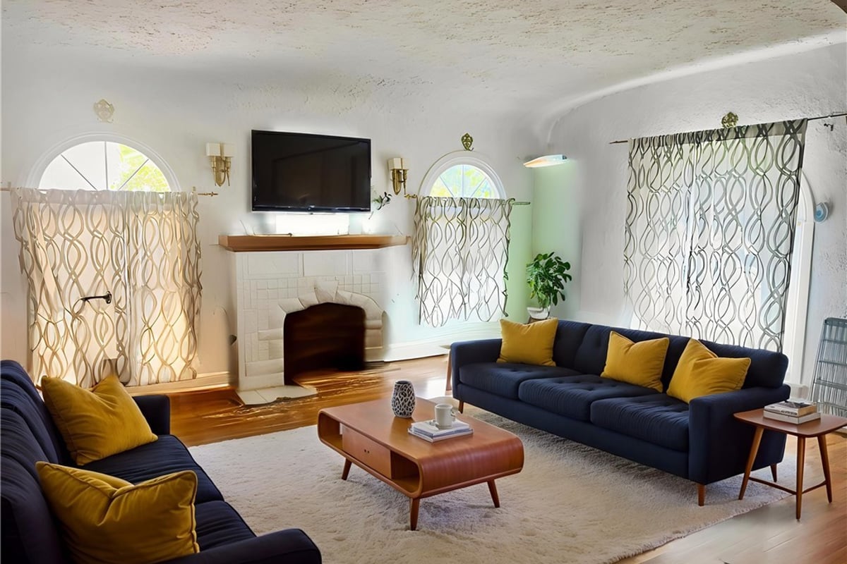 1553 N Commonwealth, Los Angeles, CA 90027 — photo 1 of 20