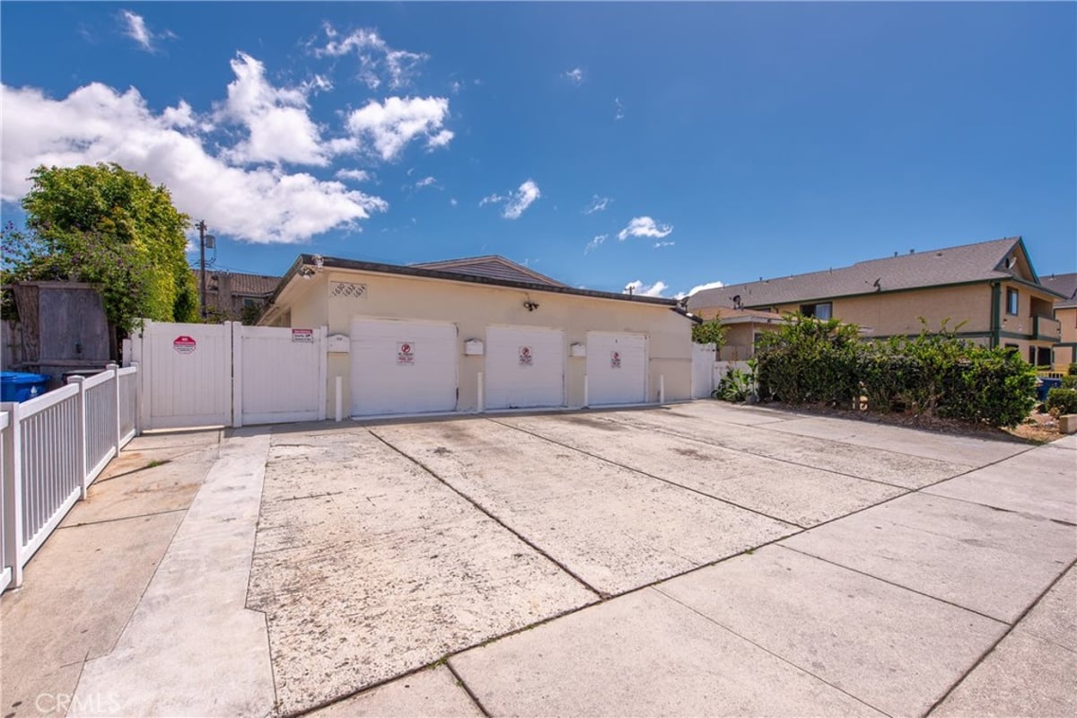1630 W 206th, Los Angeles, CA 90501 — photo 1 of 22