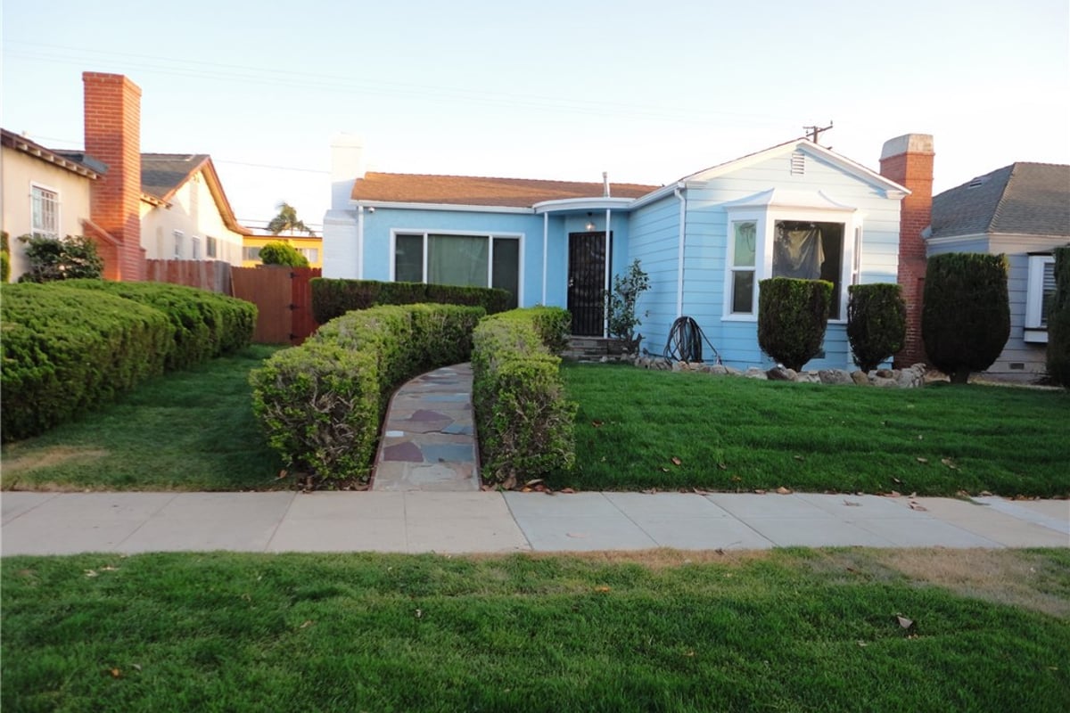404 W Hillsdale Street, Inglewood, CA 90302 — photo 1 of 13