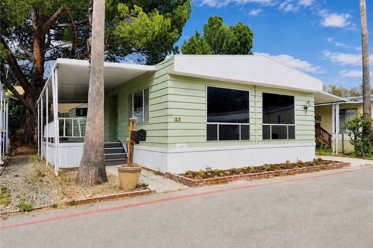 36200 Paradise Ranch Road, Castaic, CA 91384 — photo 1 of 18