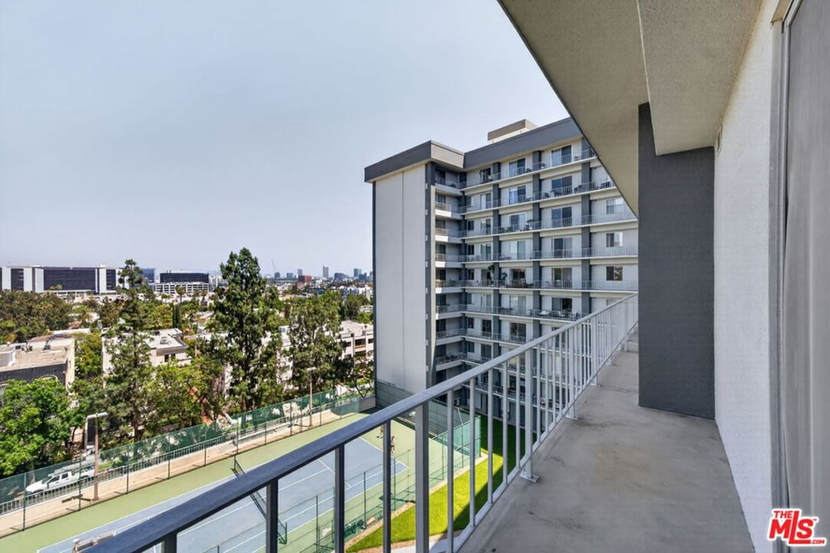 100 S Doheny Drive 719, Los Angeles, CA 90048 — photo 1 of 51