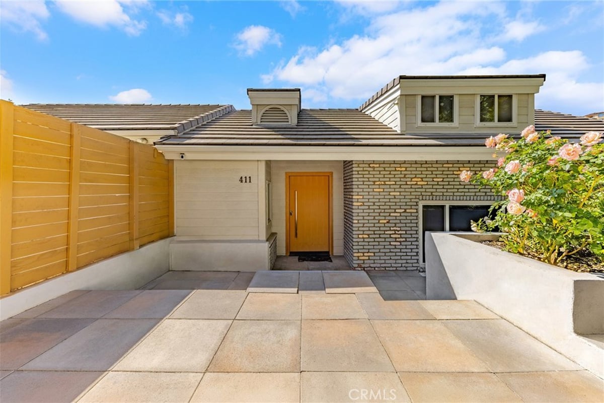 411 Woodcliffe, Pasadena, CA 91105 — photo 1 of 63