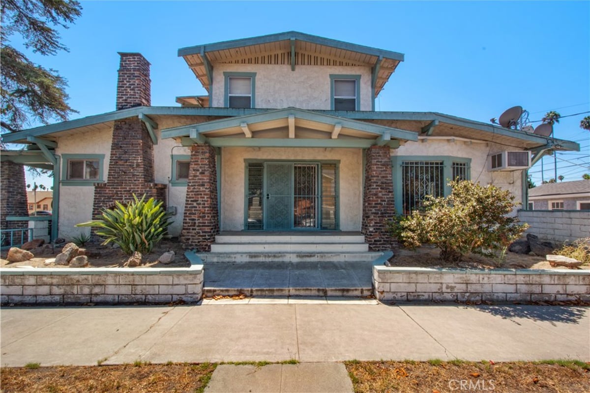 4301 Arlington Ave., Los Angeles, CA 90008 — photo 1 of 11