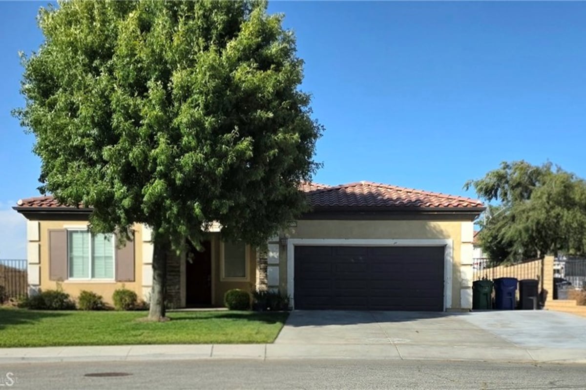 36532 Eveningside, Palmdale, CA 93552 — photo 1 of 17
