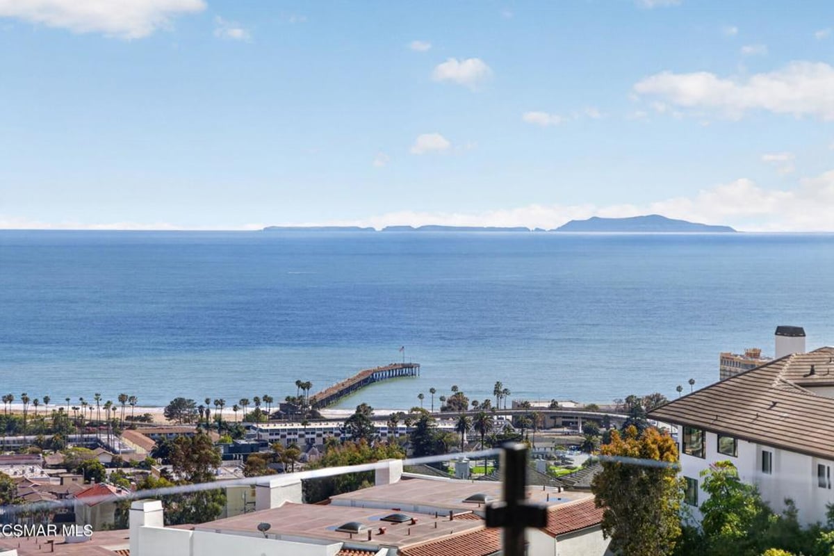 818 Caliente Lane, Ventura, CA 93001 — photo 1 of 88