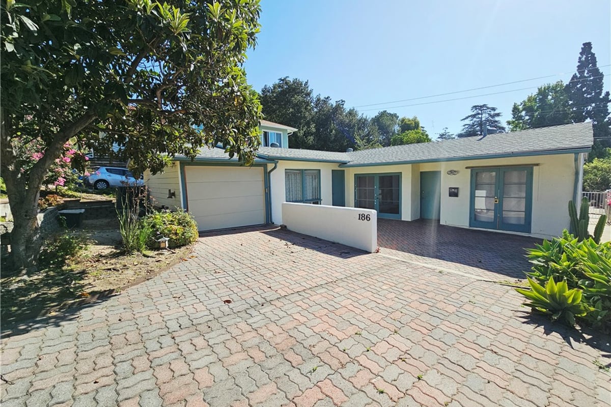 186 5th Avenue, Monrovia, CA 91016 — photo 1 of 33