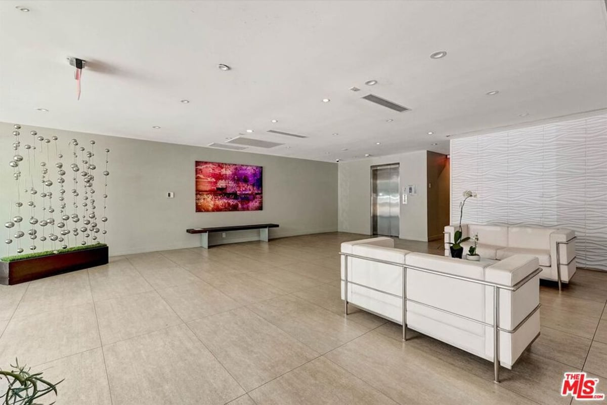 11657 Chenault Street 202, Los Angeles, CA 90049 — photo 1 of 15