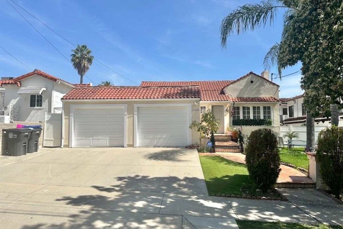 1362 N Columbus, Glendale, CA 91202 — photo 1 of 1