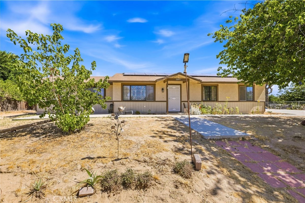 15871 E Avenue Q1, Palmdale, CA 93591 — photo 1 of 25
