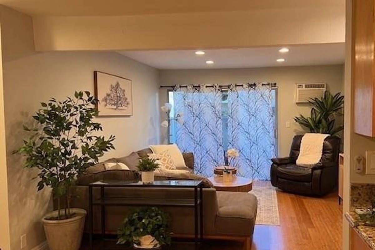 28947 Thousand Oaks 134, Agoura Hills, CA 91301 — photo 1 of 18