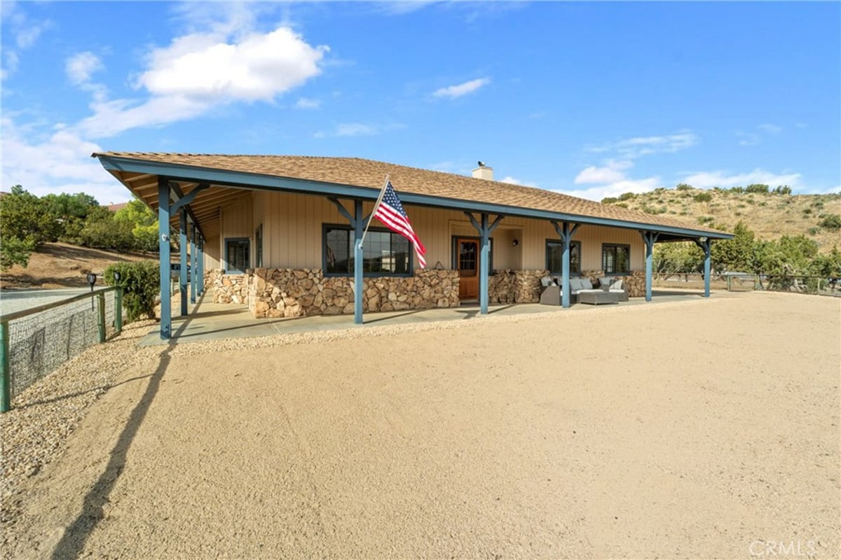 6535 Juniper Crest Road, Agua Dulce, CA 91390 — photo 1 of 71