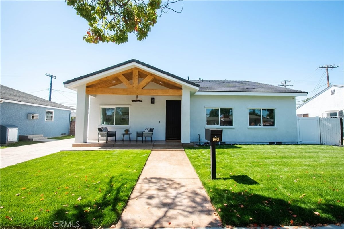 1933 Fanwood, Long Beach, CA 90815 — photo 1 of 50
