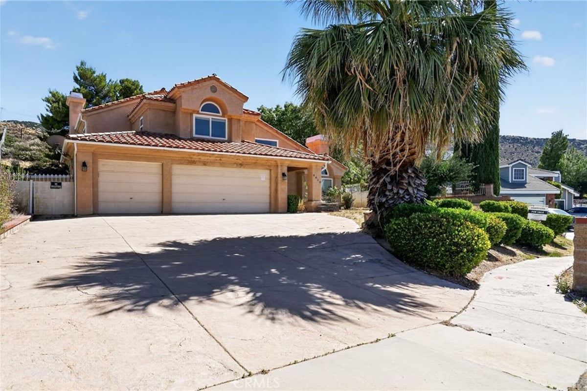 6910 Sycamore, Palmdale, CA 93551 — photo 1 of 35