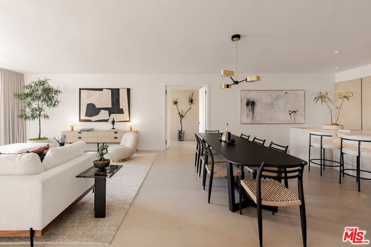 9200 Wilshire Boulevard 306W, Beverly Hills, CA 90212 — photo 1 of 20