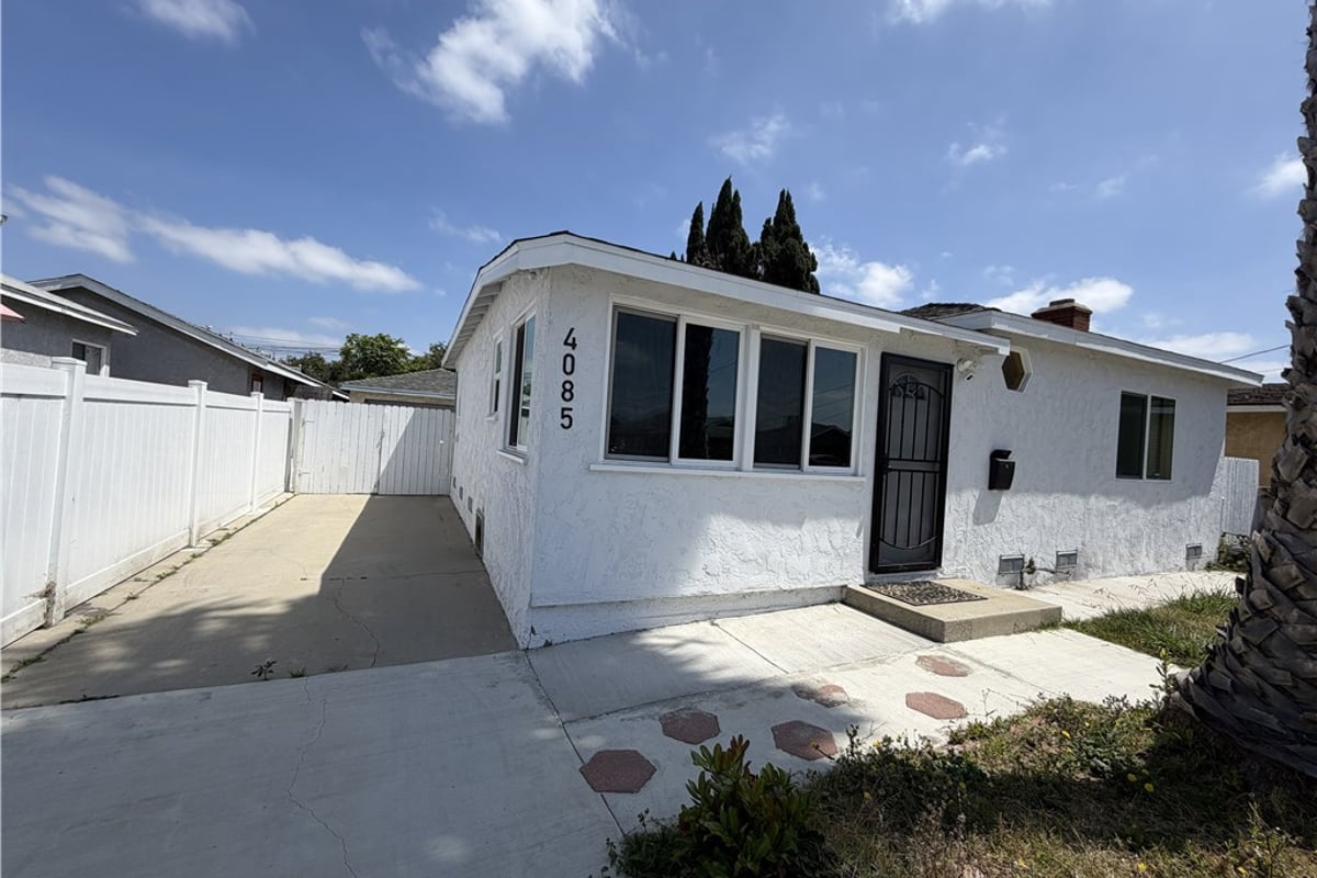 4085 W 141st Street, Hawthorne, CA 90250 — photo 1 of 9