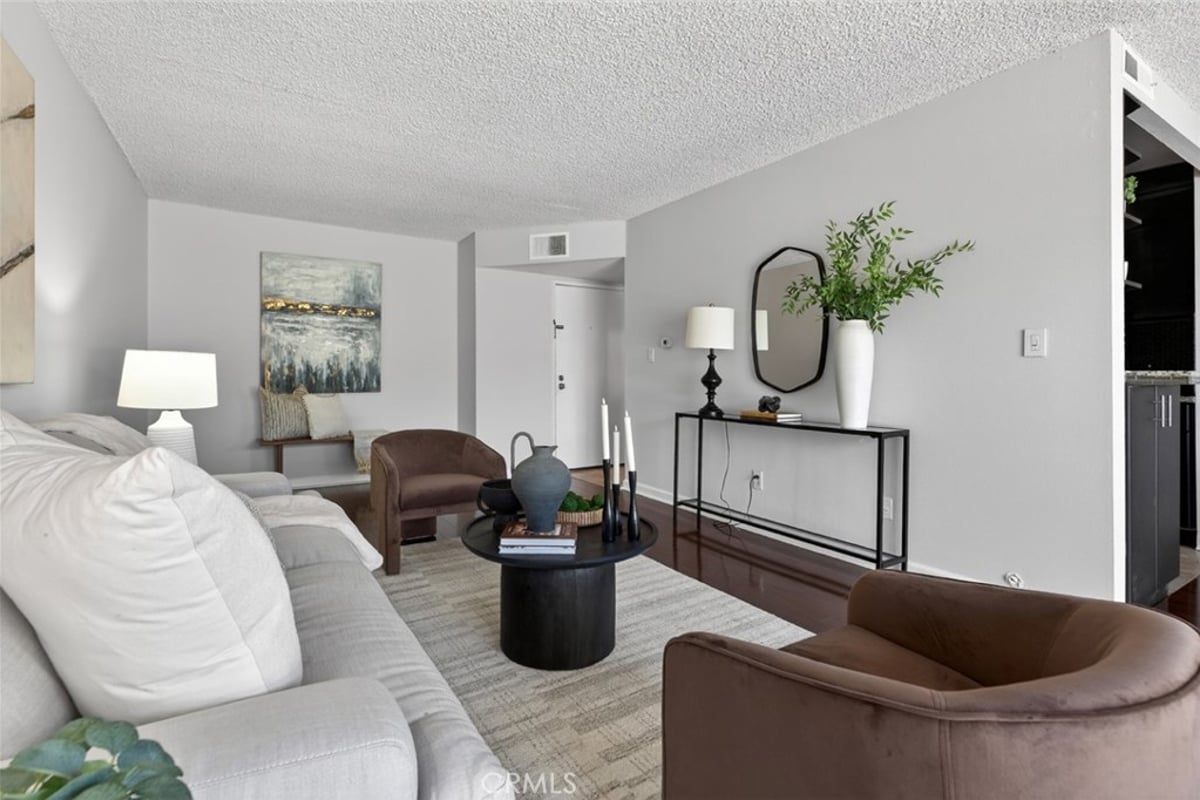 5412 Lindley Avenue 322, Encino, CA 91316 — photo 1 of 51