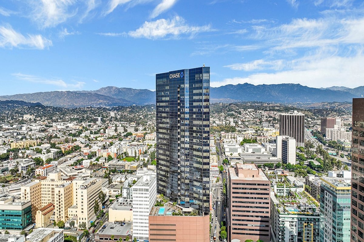 1100 Wilshire 2901, Los Angeles, CA 90017 — photo 1 of 41