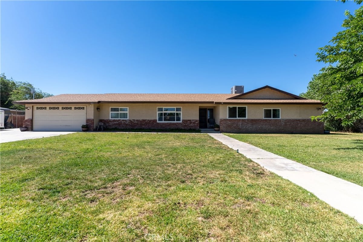 8954 E Avenue T14, Littlerock, CA 93543 — photo 1 of 33