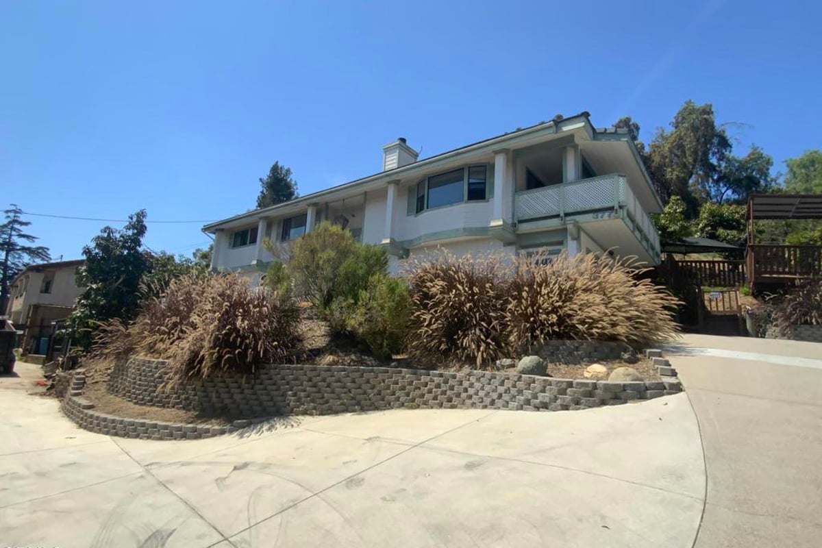 377 N Loop Drive N, Camarillo, CA 93010 — photo 1 of 33