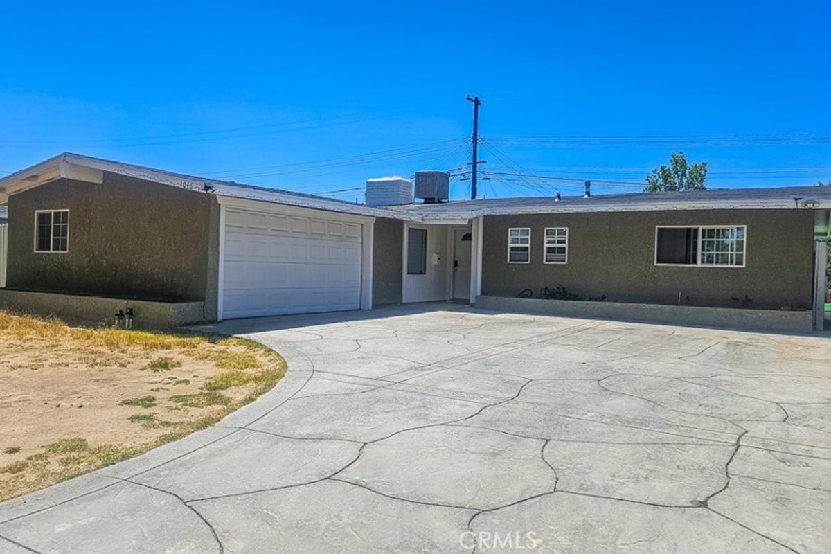 1046 W Holguin, Lancaster, CA 93534 — photo 1 of 18