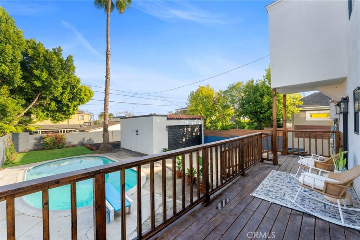 5334 Hillcrest Drive, Los Angeles, CA 90043 — photo 1 of 37