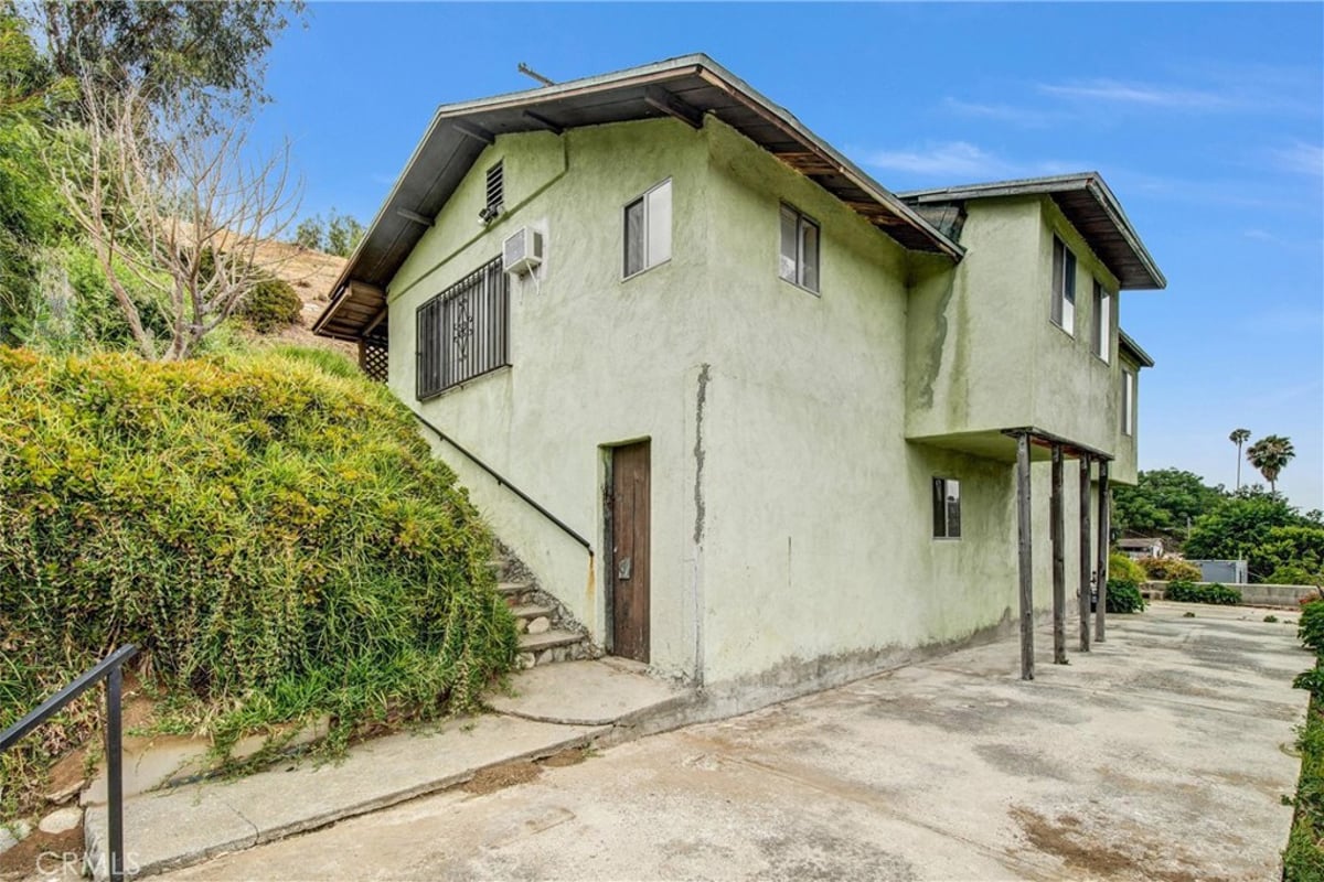 4722 Topaz, Los Angeles, CA 90032 — photo 1 of 32