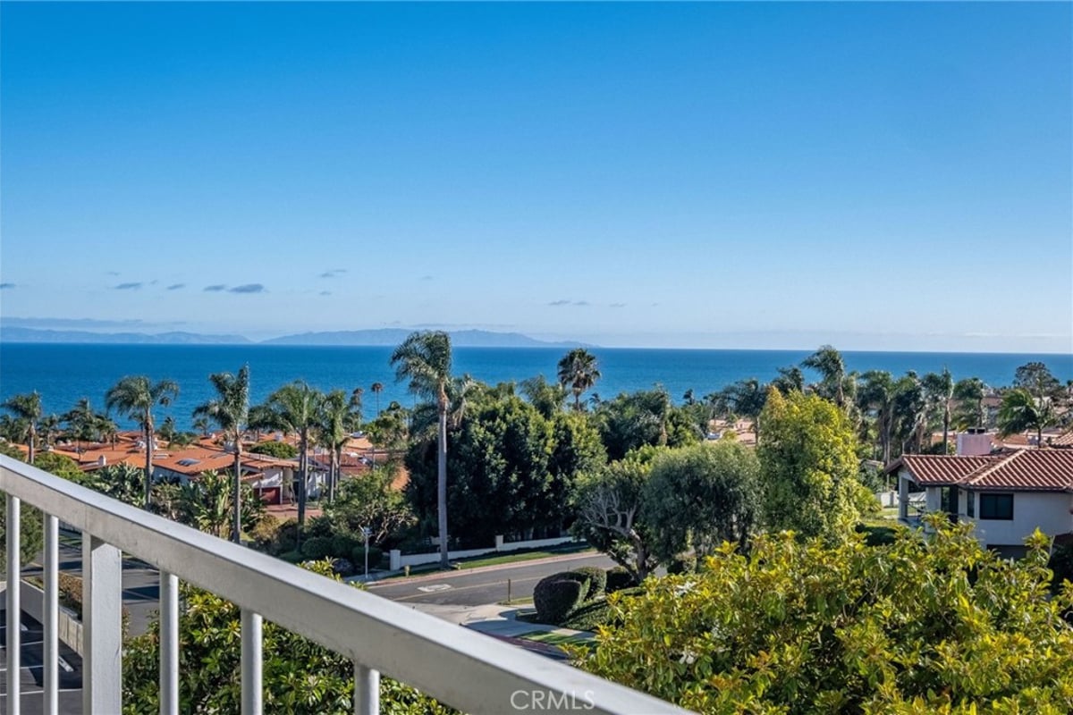 32614 Coastsite 305E, Rancho Palos Verdes, CA 90275 — photo 1 of 54