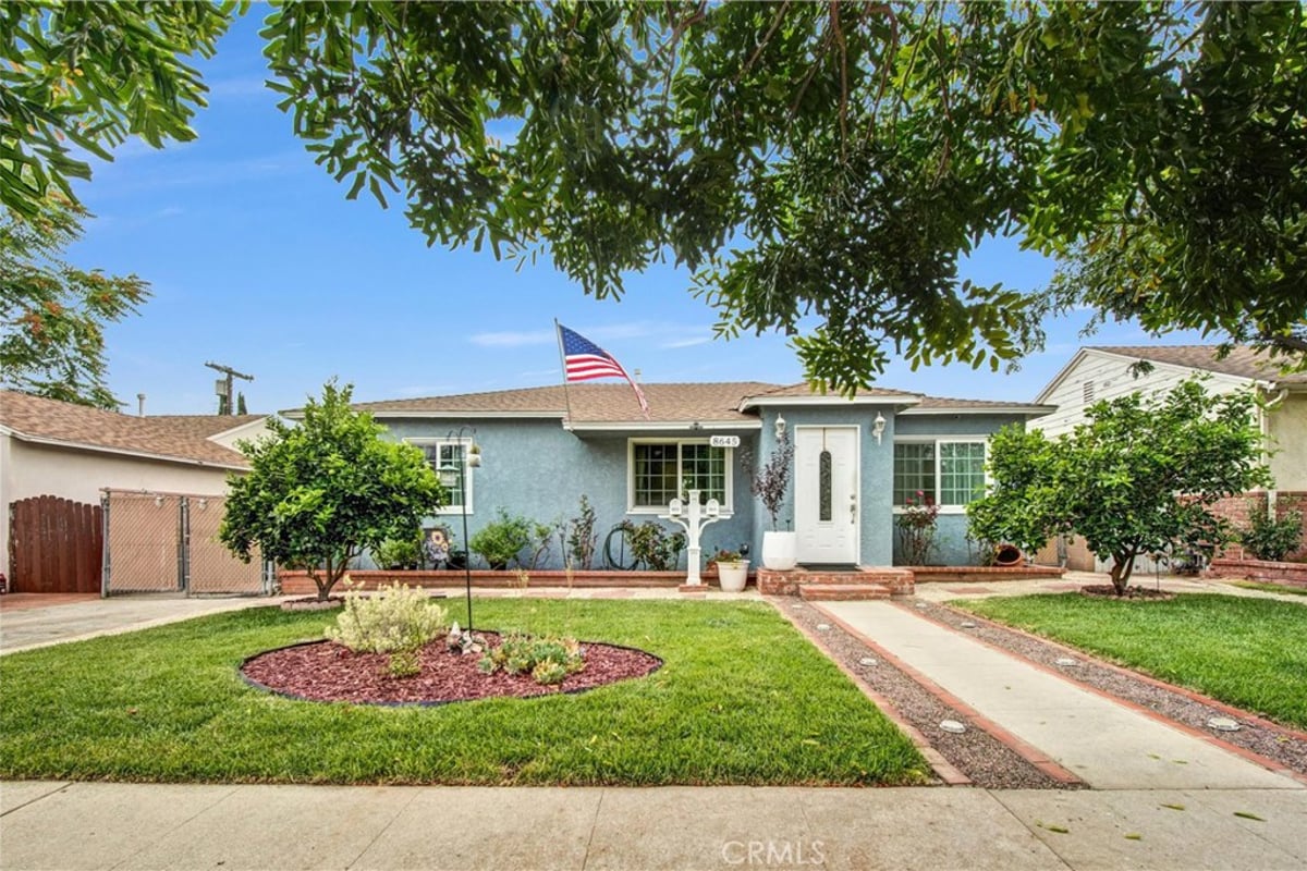 8645 Wakefield, Panorama City, CA 91402 — photo 1 of 36