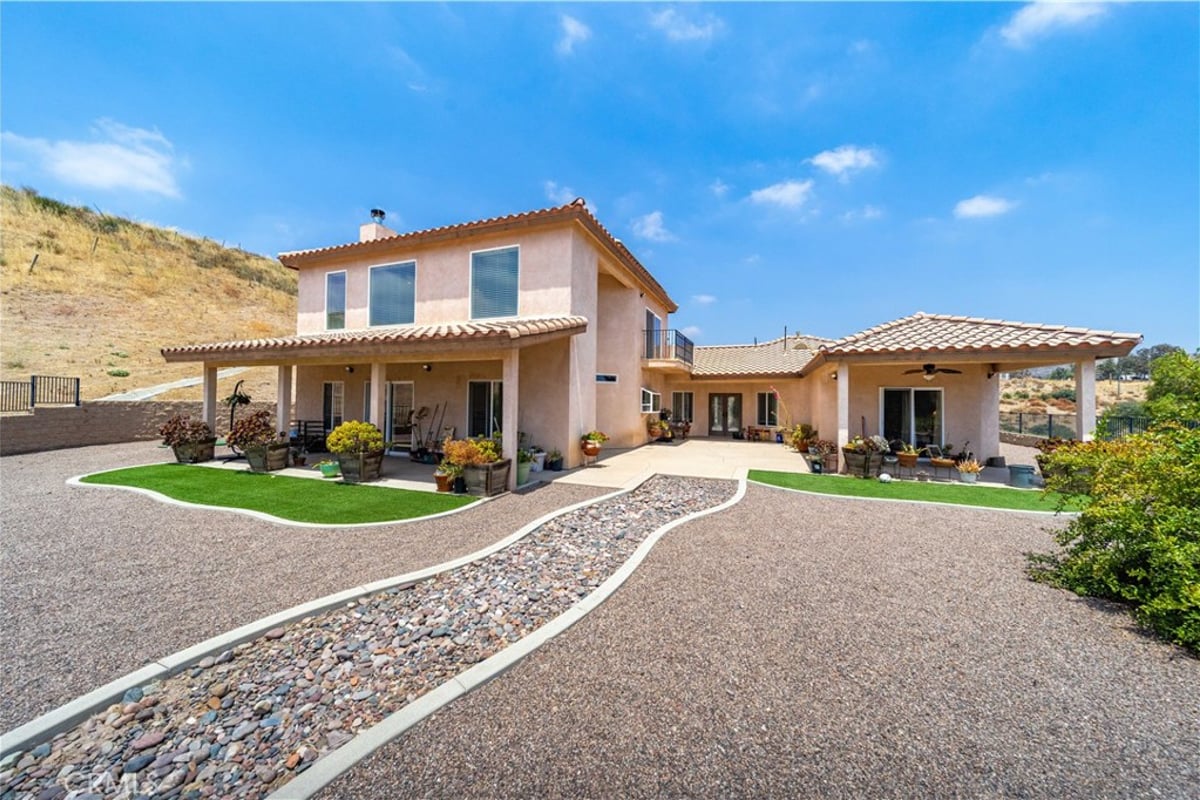 13675 Davenport, Agua Dulce, CA 91390 — photo 1 of 51